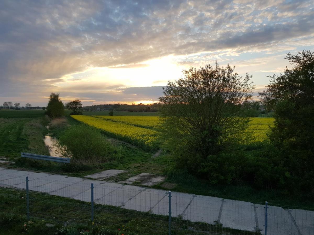 Stara Kuznia Apartment ชตูตอวอ ภายนอก รูปภาพ